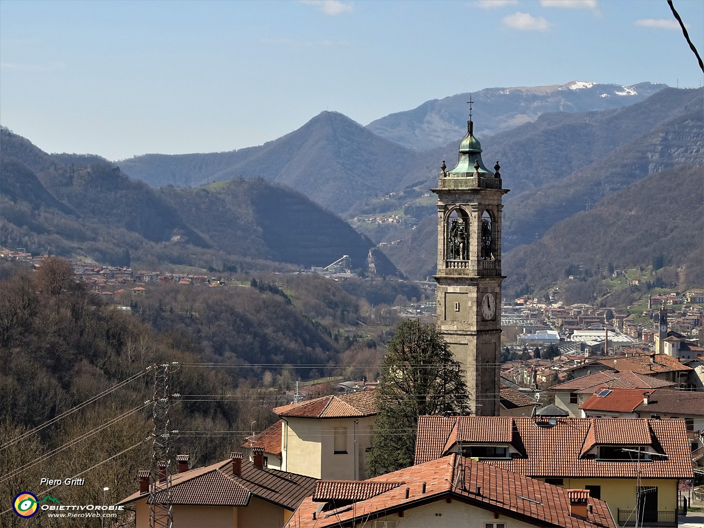 83 Mezzogiorno al campanile di Endenna.JPG